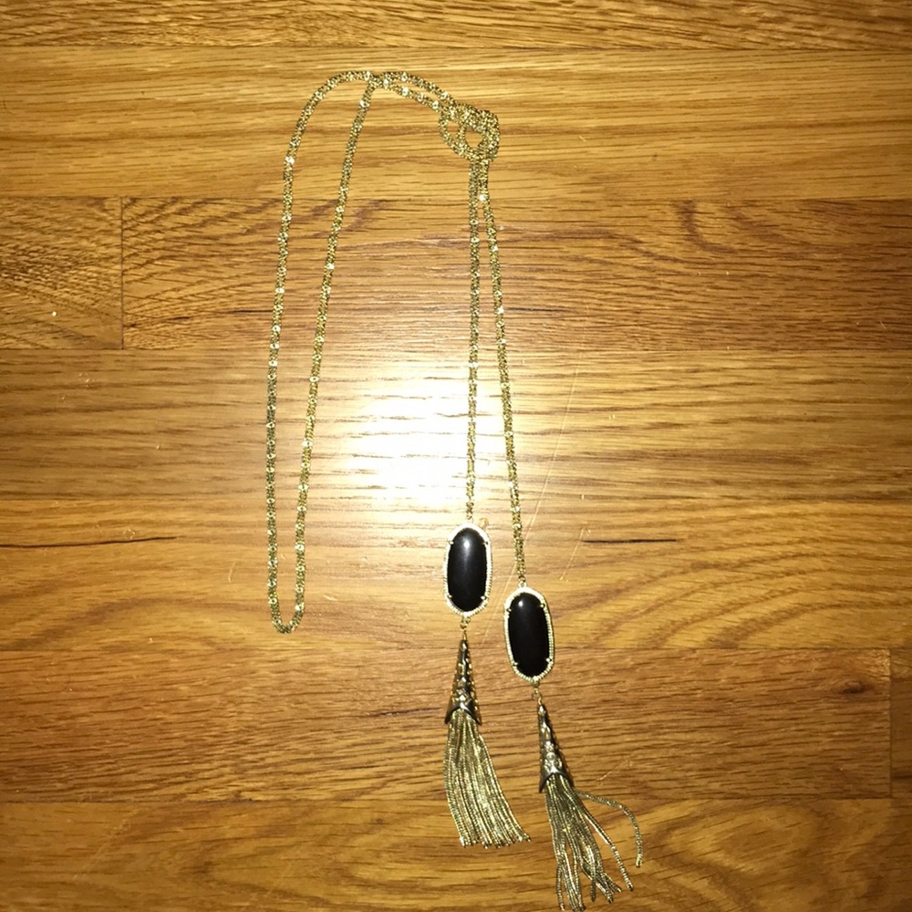 Kendra Scott necklace